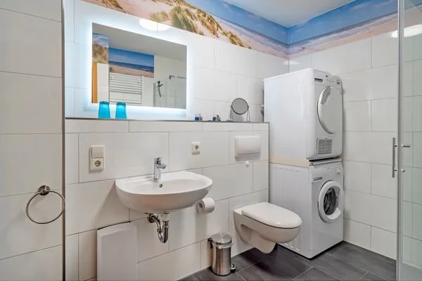 Badezimmer mit Dusche Ferienpark Freesenbruch Wohnung 4.2 - Ostseeperle