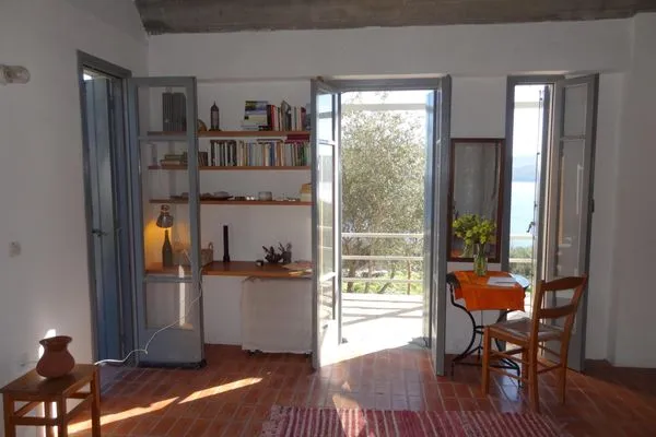 Wohnzimmer  Ageranos