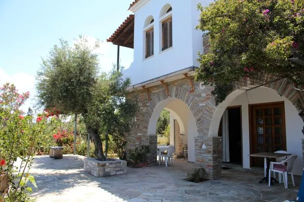 Fassade / Eingang  Blue Fox 1