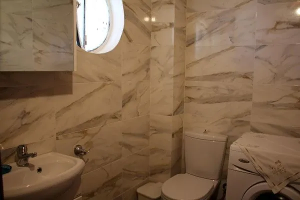 Gäste-WC  Blue Fox 1