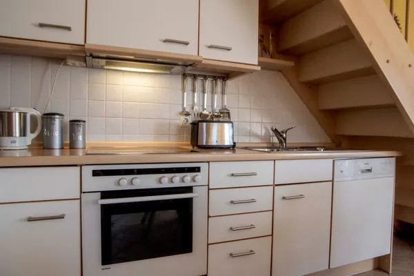 Hamburger Straße 7 FeWo 7 OG Sahlenburg - Küche / Küchenzeile