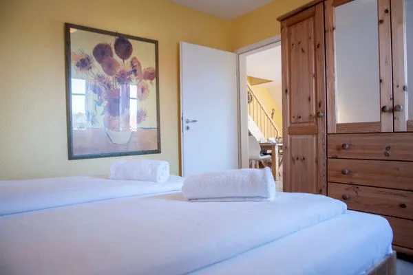 Hamburger Straße 7 FeWo 7 OG Sahlenburg - Schlafzimmer