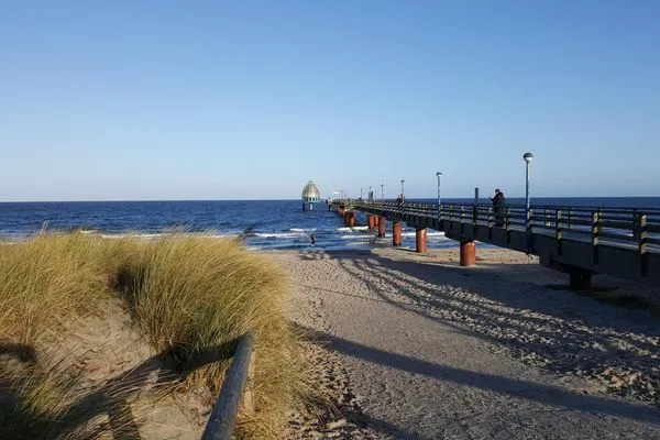 Strandbild der Seebrücke Zingst Residenz am Strand Wohnung 1-16