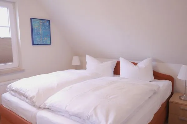 Schlafzimmer mit Doppelbett  Haus Sabine - OG