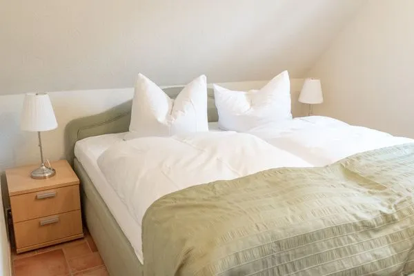 Schlafzimmer mit Doppelbett  Haus Sabine - OG