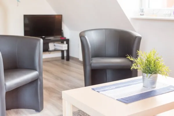 Hamburger Str. 24 FeWo Möwe 4 Sahlenburg - Wohnzimmer