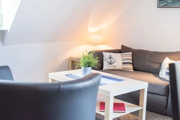 Hamburger Str. 24 FeWo Möwe 4 Sahlenburg - Wohnzimmer