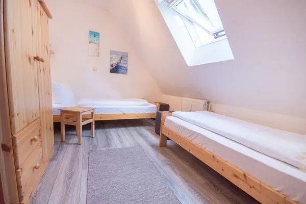 Hamburger Str. 24 FeWo Möwe 4 Sahlenburg - Schlafzimmer