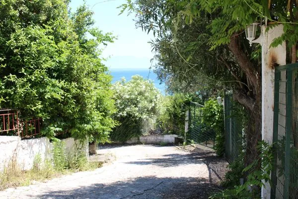 way to the beach  Marema 1