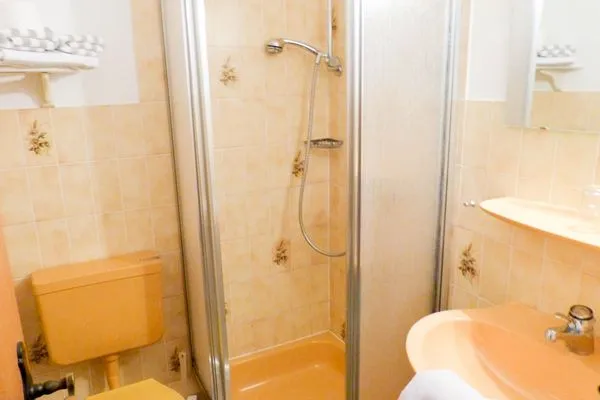 Badezimmer Haus *Üüs Aran* Ferienwohnung *Üüs Aran 5*