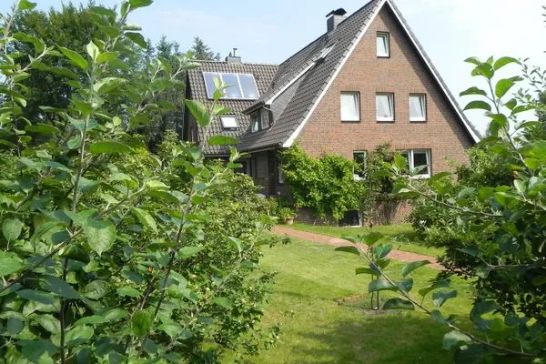 Fassade / Eingang Haus *Üüs Aran* Ferienwohnung *Üüs Aran 4*