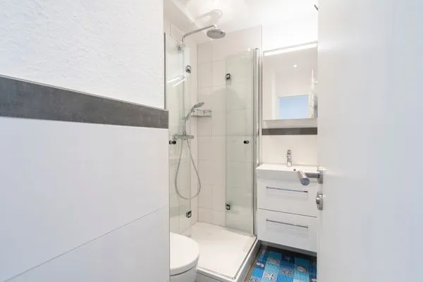 Badezimmer Ferienpark Sierksdorf White Pearl 52