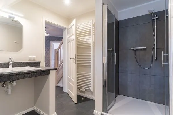 Reetdachhaus Steuerbord & Backbord Reetdachhaus Sandhus Backbord SPO Dorf - 