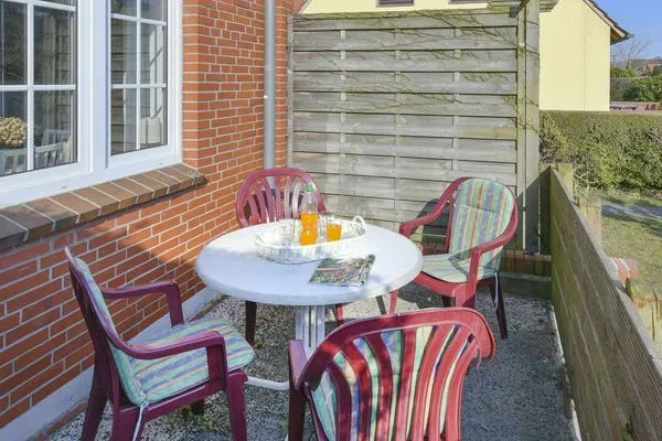 Terrasse Familienhaus im Dorfgroden 27 Ferienwohnung Kompass