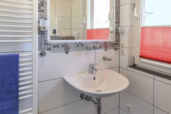 Badezimmer Fischerhus Ferienhaus Fischerhus Wangerooge
