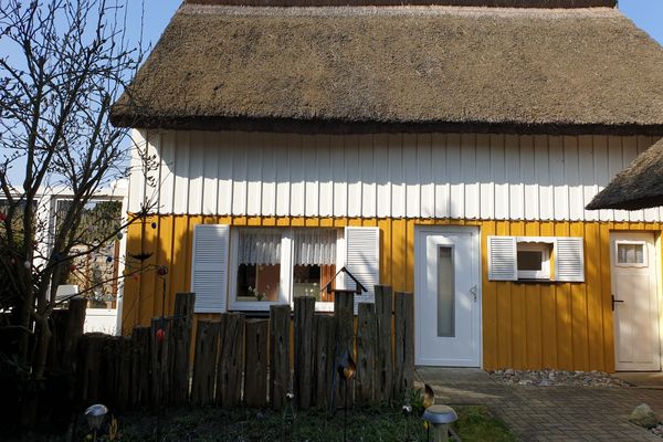  Abendfrieden Born - Fassade / Eingang