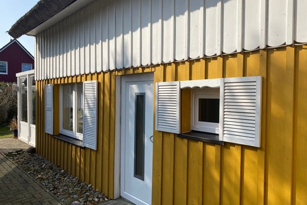  Abendfrieden Born - Fassade / Eingang