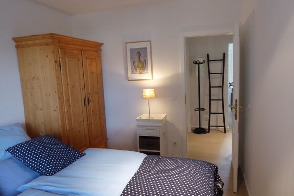  App. Auerhahn im "Schmugglerhus" Wieck - Schlafzimmer