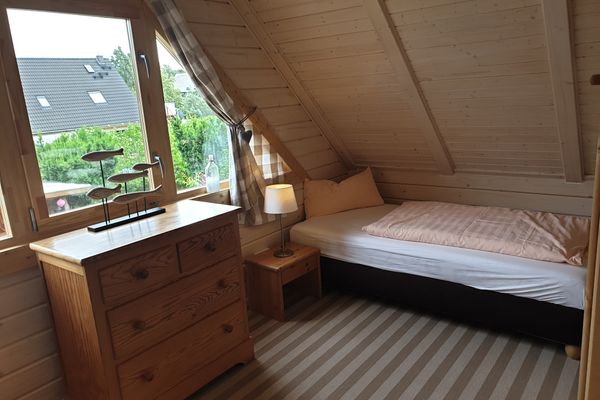  Blockhaus - de lüt holt hus  - Schlafzimmer