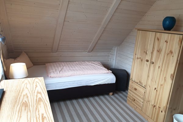  Blockhaus - de lüt holt hus  - Schlafzimmer