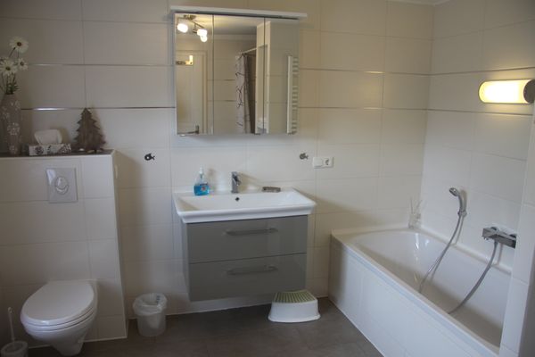  Ferienhaus an der Goldschmiede Wieck - Badezimmer