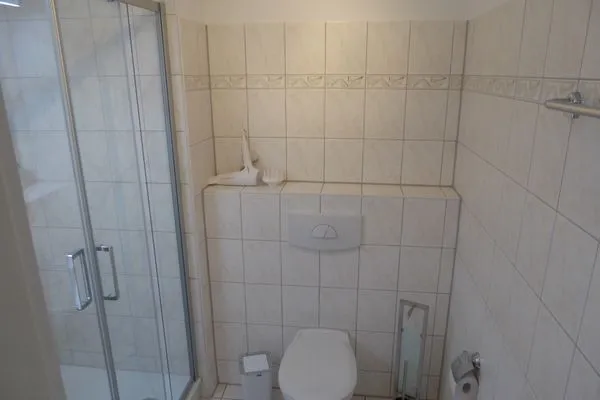 Badezimmer mit Dusche Residenz am Strand Wohnung 2-36