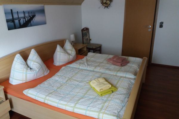 Kleine Fewo 2  - Schlafzimmer