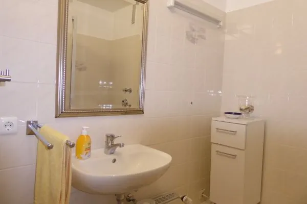 Haus am Sahlenburger Strand FeWo 27 Sahlenburg - Badezimmer