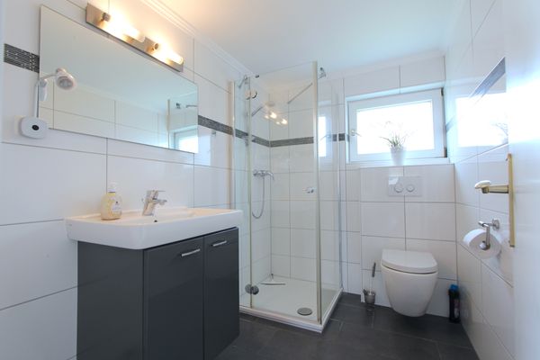  Haus Svane Gartenhaus Kellenhusen - Badezimmer