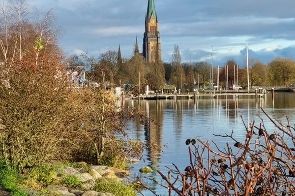Nachbarschaft  Ferienwohnung Schleiloge mit Panoramablick auf die Schlei