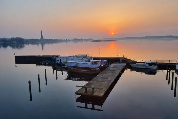 Meerblick  Ferienwohnung Schleiloge mit Panoramablick auf die Schlei