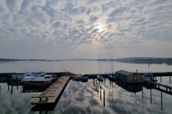 Meerblick  Ferienwohnung Schleiloge mit Panoramablick auf die Schlei