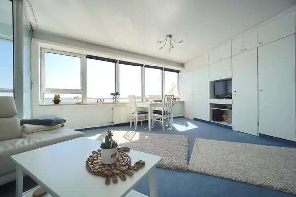 Wohnzimmer  Ferienwohnung Schleiloge mit Panoramablick auf die Schlei
