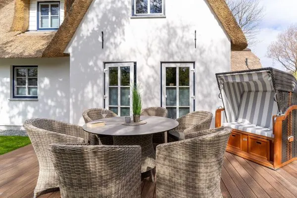 Reetdachhaus Steuerbord & Backbord Reetdachhaus Sandhus Backbord SPO Dorf - 