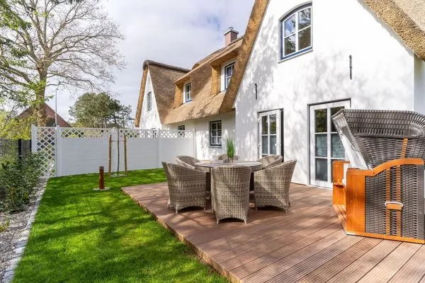 Reetdachhaus Steuerbord & Backbord Reetdachhaus Sandhus Backbord SPO Dorf - 