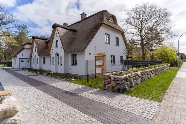 Reetdachhaus Steuerbord & Backbord Reetdachhaus Sandhus Backbord SPO Dorf - 