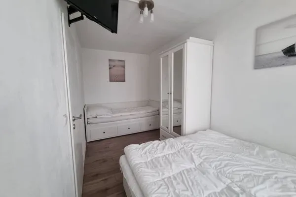 Frische Brise FeWo 02.09 Sahlenburg - Schlafzimmer