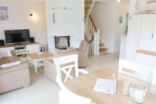 Wohnzimmer in der Ferienwohnung Seepferdchen in Süddorf auf Amrum Heidehüs Friesenhaushälfte *Seepferdchen*