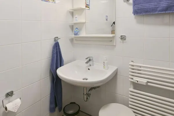 Badezimmer Haus Fregatte Ferienwohnung 1
