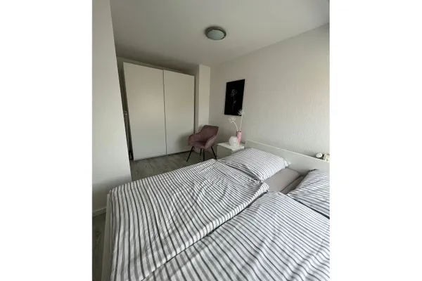 Schlafzimmer mit Doppelbett  Zur Wellenwiese 15