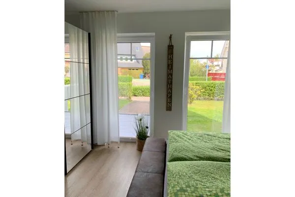 Schlafzimmer mit Doppelbett Parkresidenz am Hafen Wohnung HF 11 - "MeerZeit"