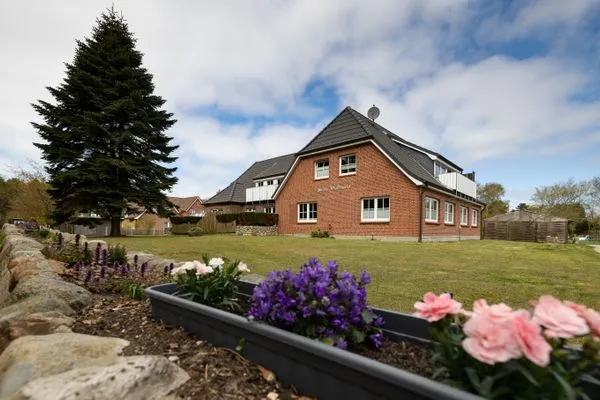 Hauptansicht Haus Waltraud Ferienwohnung „Hualewjonken"