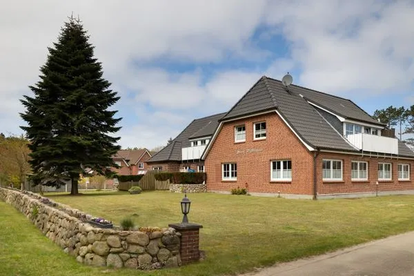 Hauptansicht Haus Waltraud Ferienwohnung „Hualewjonken"