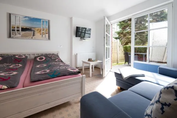 Schlafzimmer Haus Waltraud Ferienwohnung „Hualewjonken"