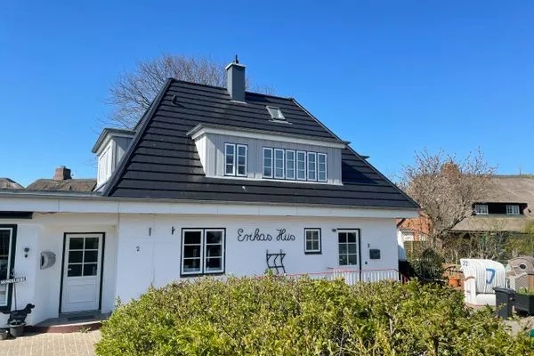 Hauptansicht Erika's Hüs Ferienwohnung „Gül Waanang"