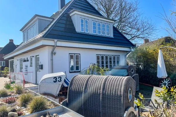 Hauptansicht Erika's Hüs Ferienwohnung „Blä Waanang"