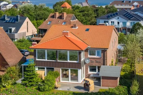 Hauptansicht Haus Kap Hoorn Ferienwohnung Seeblick