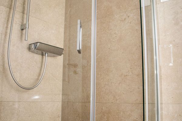 Ferienhaus "Q" - Wohnung 1 Zingst - Badezimmer