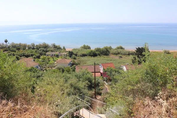 Way to the beach  Sofia-Maria