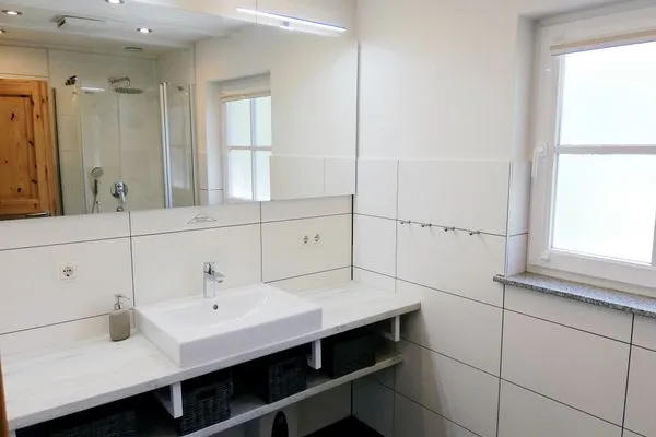 Badezimmer mit Dusche  Strandhaus Pilgrim